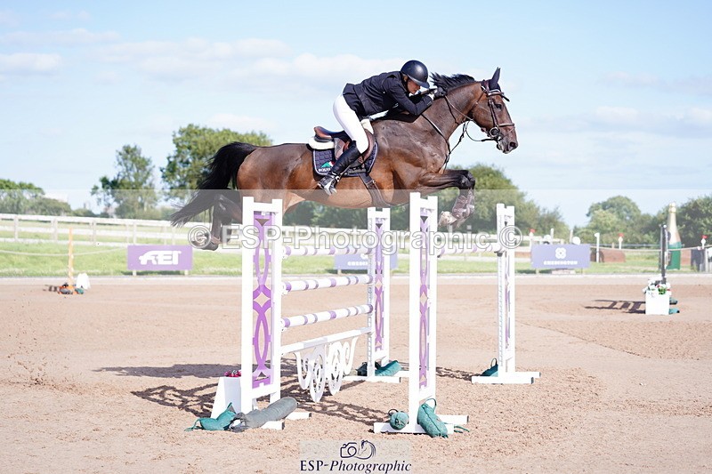 240803A-170720-09470 - Cls 33 National 1.40m Open