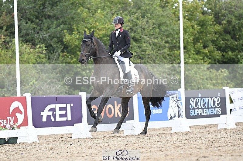 250907-140921-08655 - 100-Adele.RonchettiFamily.Affair