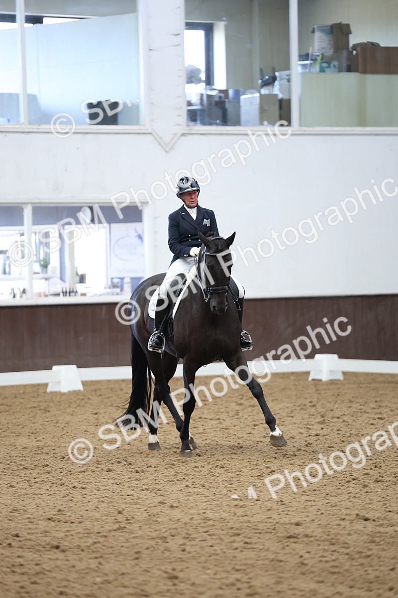 SBM_004772 - Class 9 - FEI Inter 1 Gold - 16.59-17.47