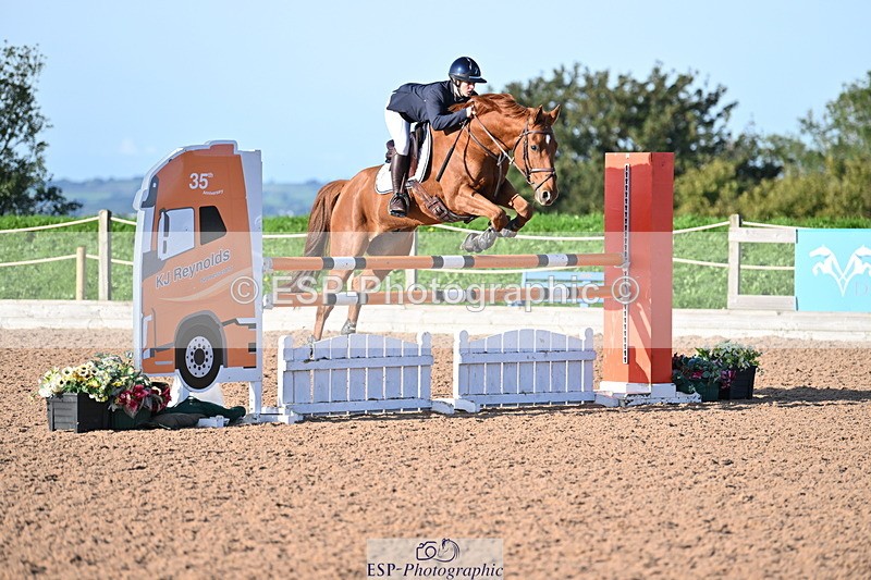 231015A-100732-07138 - Cls 28 Newcomers & 1.10m Open