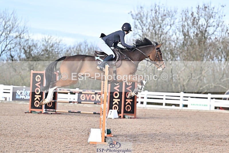 251126-124216-00503 - Cls 4 Newcomers and 1.10m