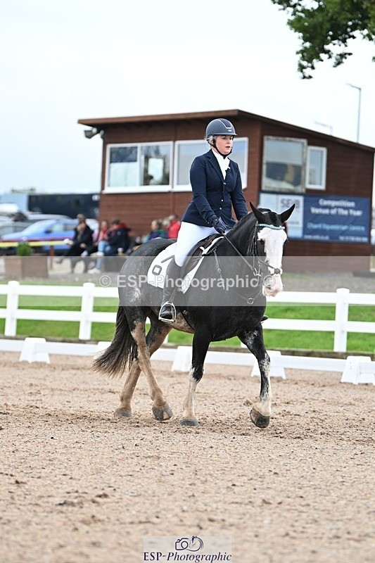 250907-123658-08376 - 061-christine.harrisonRed.Flair