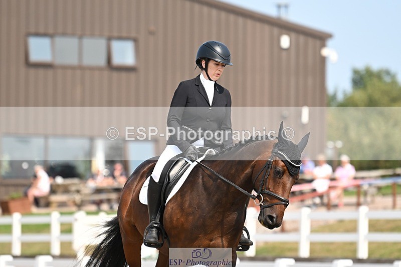 250816-132527-04821 - 083-Emily.JarvisCriafol.Two.Tone.Tequila