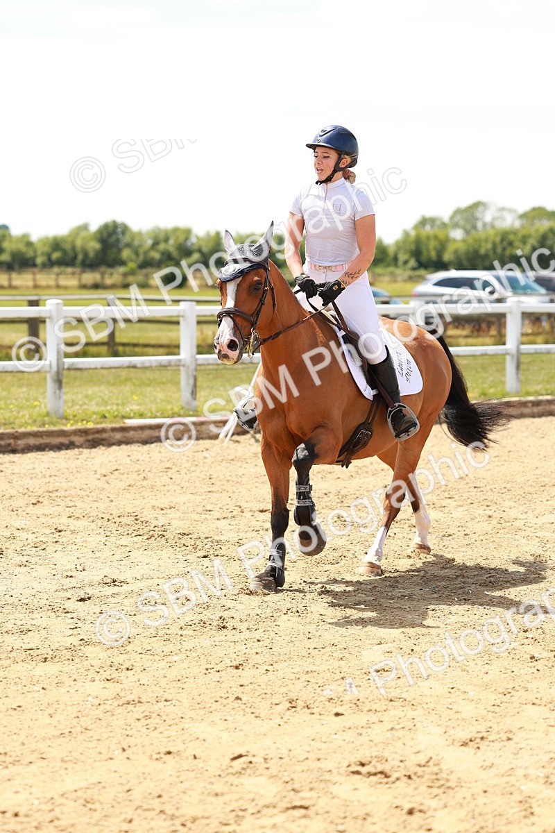 SBM_002963 - Class 14-15 - GFS Senior Newcomers - 1.10m - Senior 1.15m Open