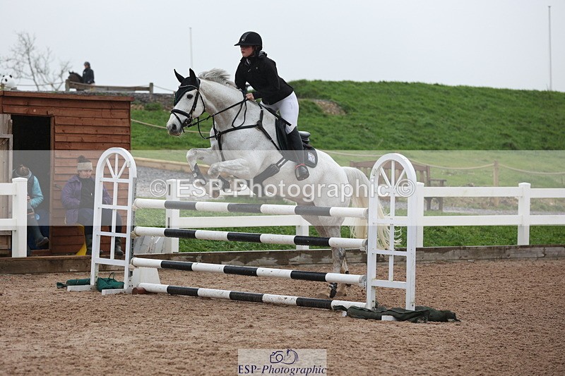 231112A-135150-04685 - Cls 20 Newcomers & 1.10m Open