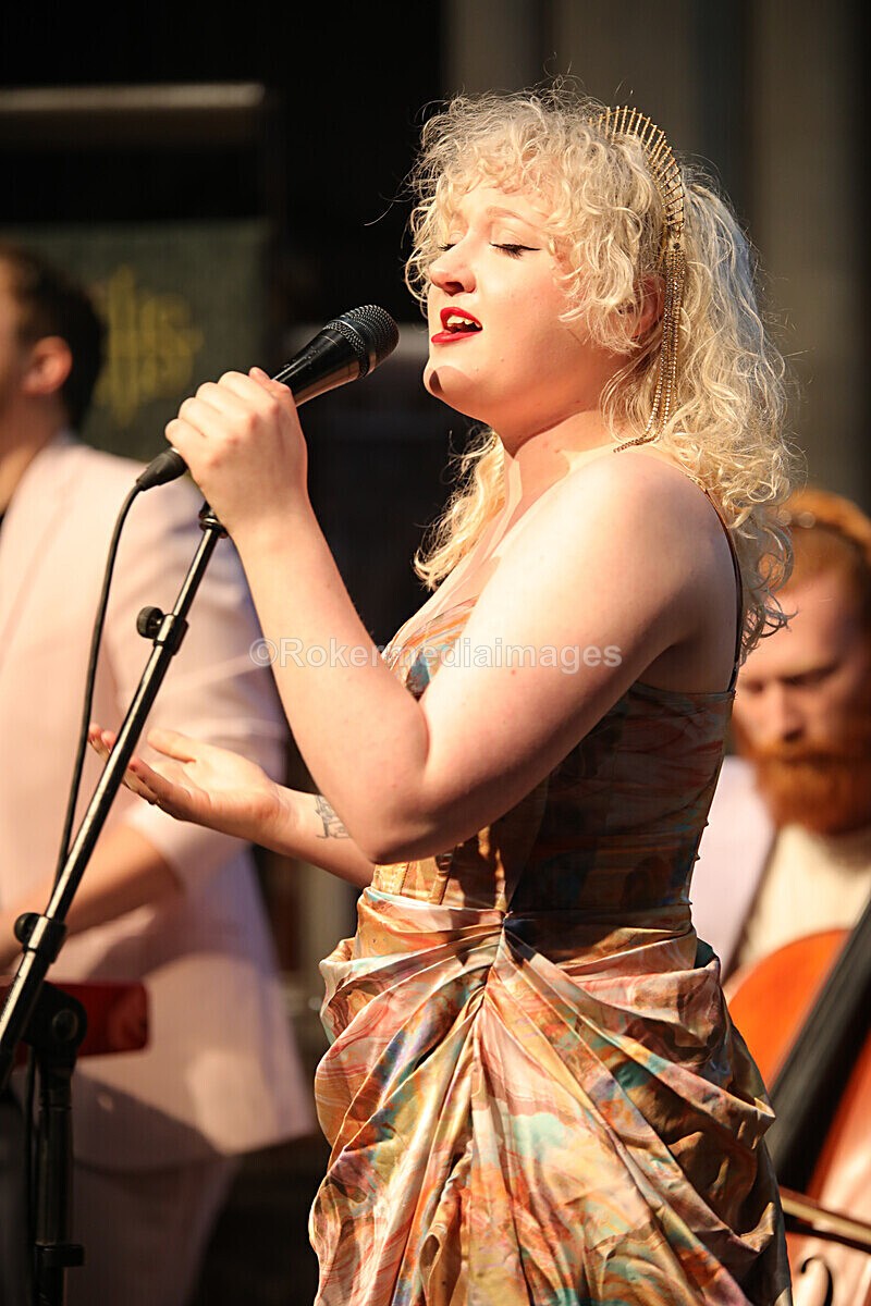 FOLK N BLUES-428 - FOLK and BLUES SEPT 2022