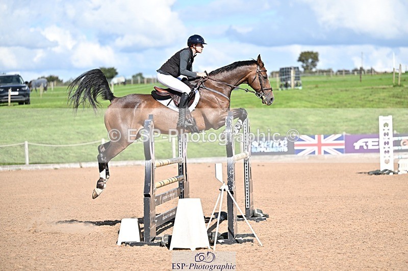 250924-141546-00562 - Cls 6 Foxhunter and 1.20m Open