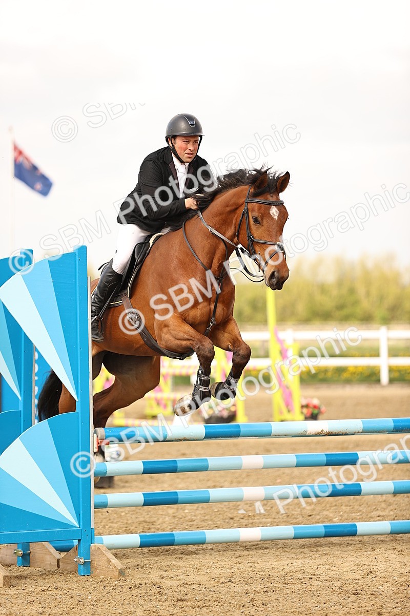 SBM_5125 - Class 9 - Senior British Novice - 90cm