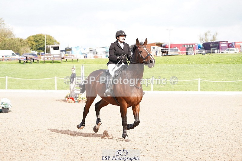 241004A-115602-00370 - Fri 02 Snr 1.05m Open