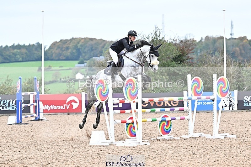 251015-151317-00856 - Cls 6 Foxhunter and 1.20m Open