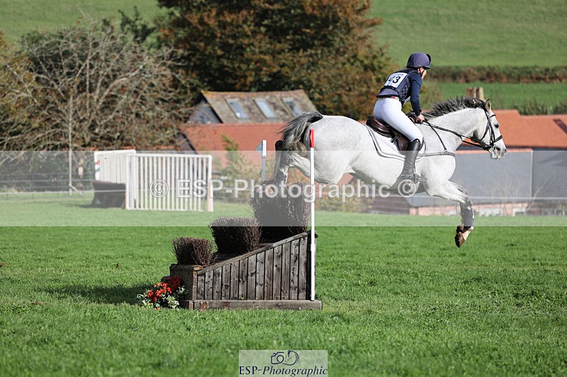 241025-123151-08083 - 143-Courtney.Romcke-KILBALLYBOY.SURPRISE