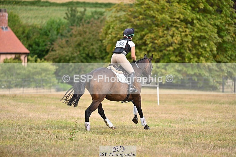 250803A-151604-15960 - O-668-Leia.Massey-SLIPALONGTREVASKIS