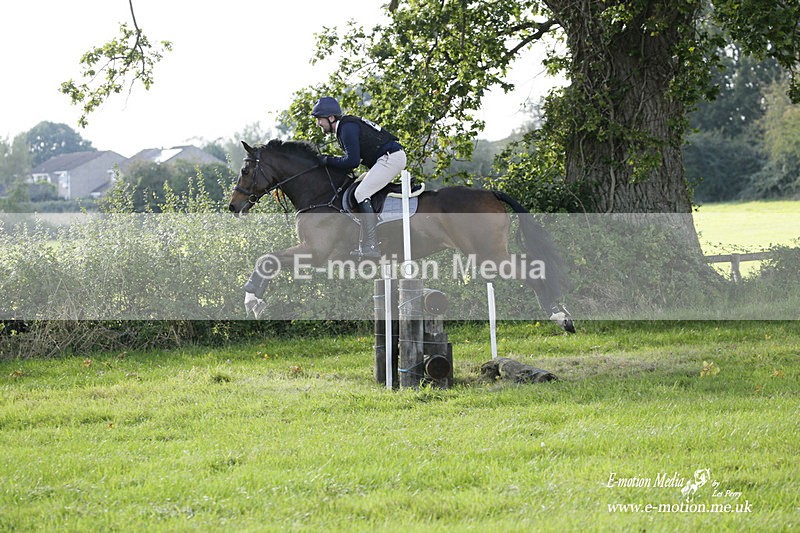  WWHT 171021 3521 - Intermediate Pairs (0.90m)  17/10/21