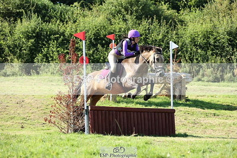 240811A-170311-06929 - 405-