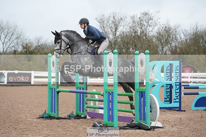 251109-083718-03041 - Cls 15 British Novice and 90cm Open