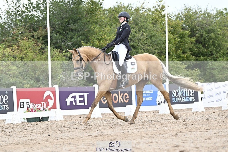 250907-170449-10900 - 054-Amy.Louise.LloydDiva.Royale