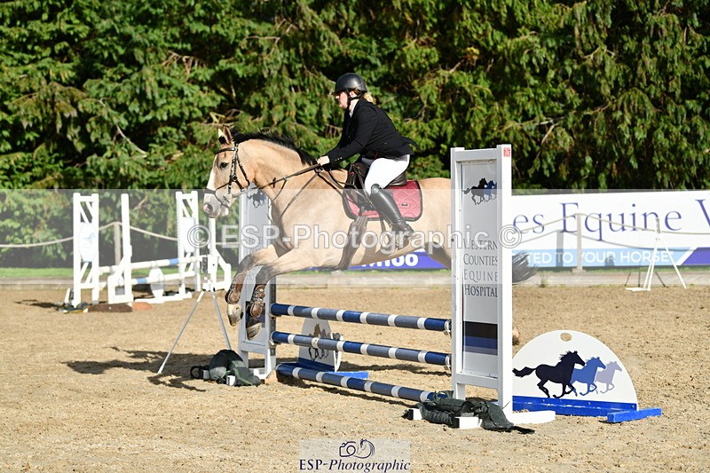 251004A-154418-01959 - Classes 8 & 9 70cm