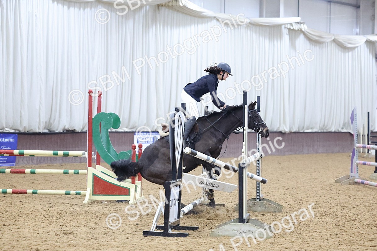 SBM_003302 - Class 11 - Blue Chip Pony Newcomers - 1.00m Open