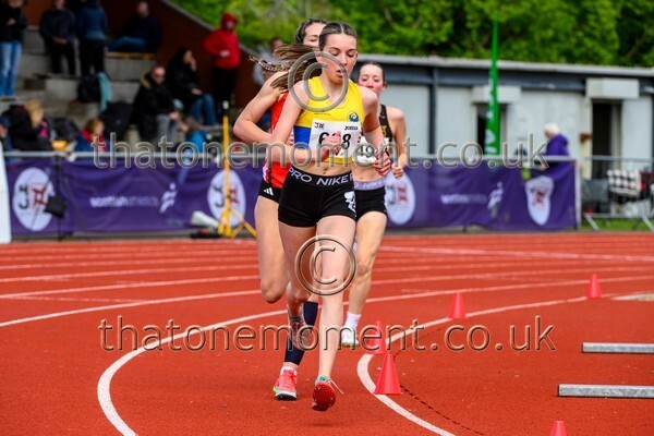 Natopener26-924653 - Track Female