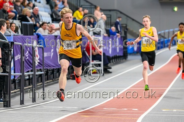 Age26SUN-919935 - Track Male Set Two