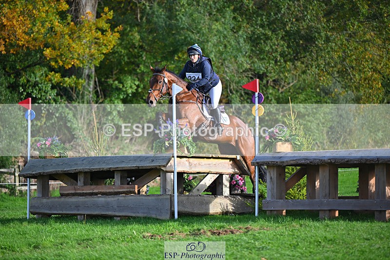241025-153416-10375 - 227-Clementine.Crosthwaite.Eyre-LYJADOR