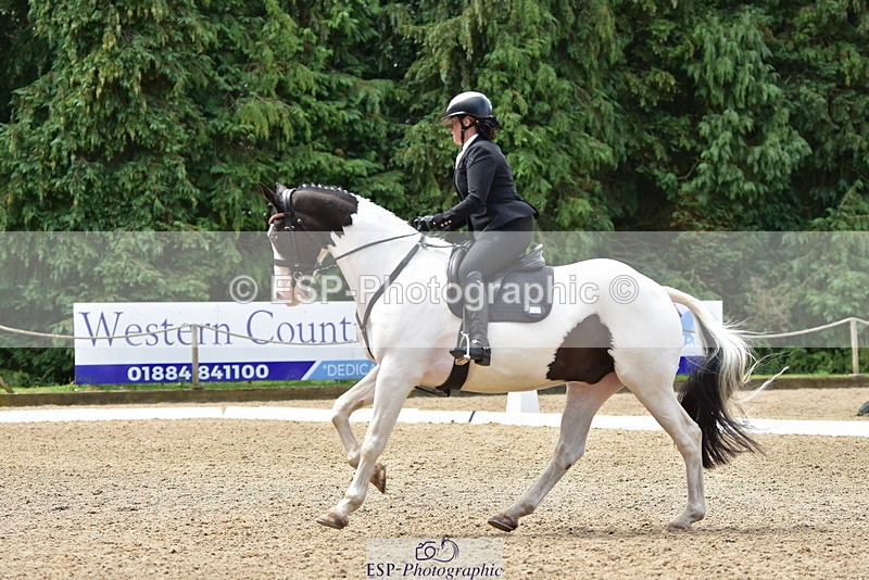 250719A-114432-05285 - 140-Paula.Tippett-Top.Hat.n.Tails
