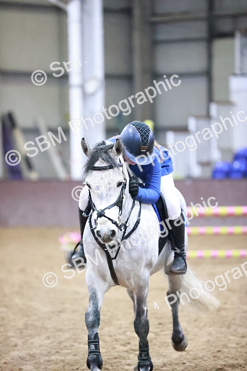 SBM_001748 - Class 9 - Pony Intro 75cm