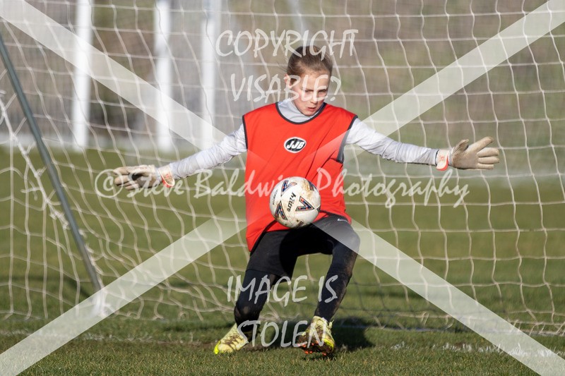 1DX30883 - 2026-01-17 FC Abbey Meads U9 Purple Girls V Develop FC U9 Girls