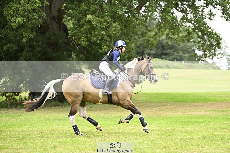 240825X-164501-37607 - 80cm XC 16.30 to 17.30