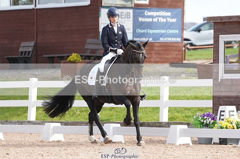 250906-104015-01526 - 006-Verity.PerryVogue