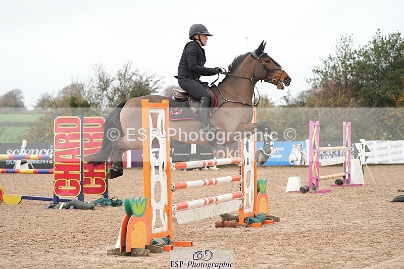 251109-103130-03395 - Cls 19 Snr 1.05m Open