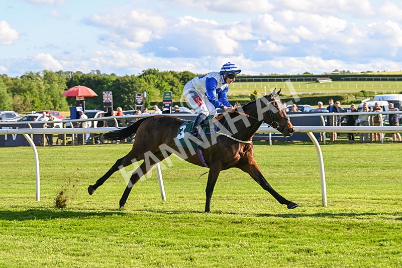 300525-Race 2-Cheerleader-7054 - Race 2