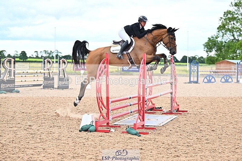 240608A-123537-02317 - Cls 4 Snr Newcomers and 1.10m Open