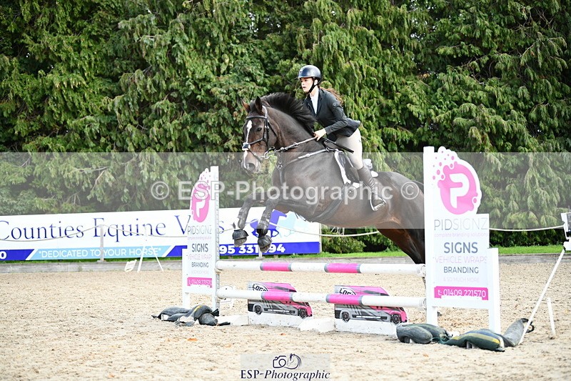 251004A-150826-01684 - Classes 8 & 9 70cm