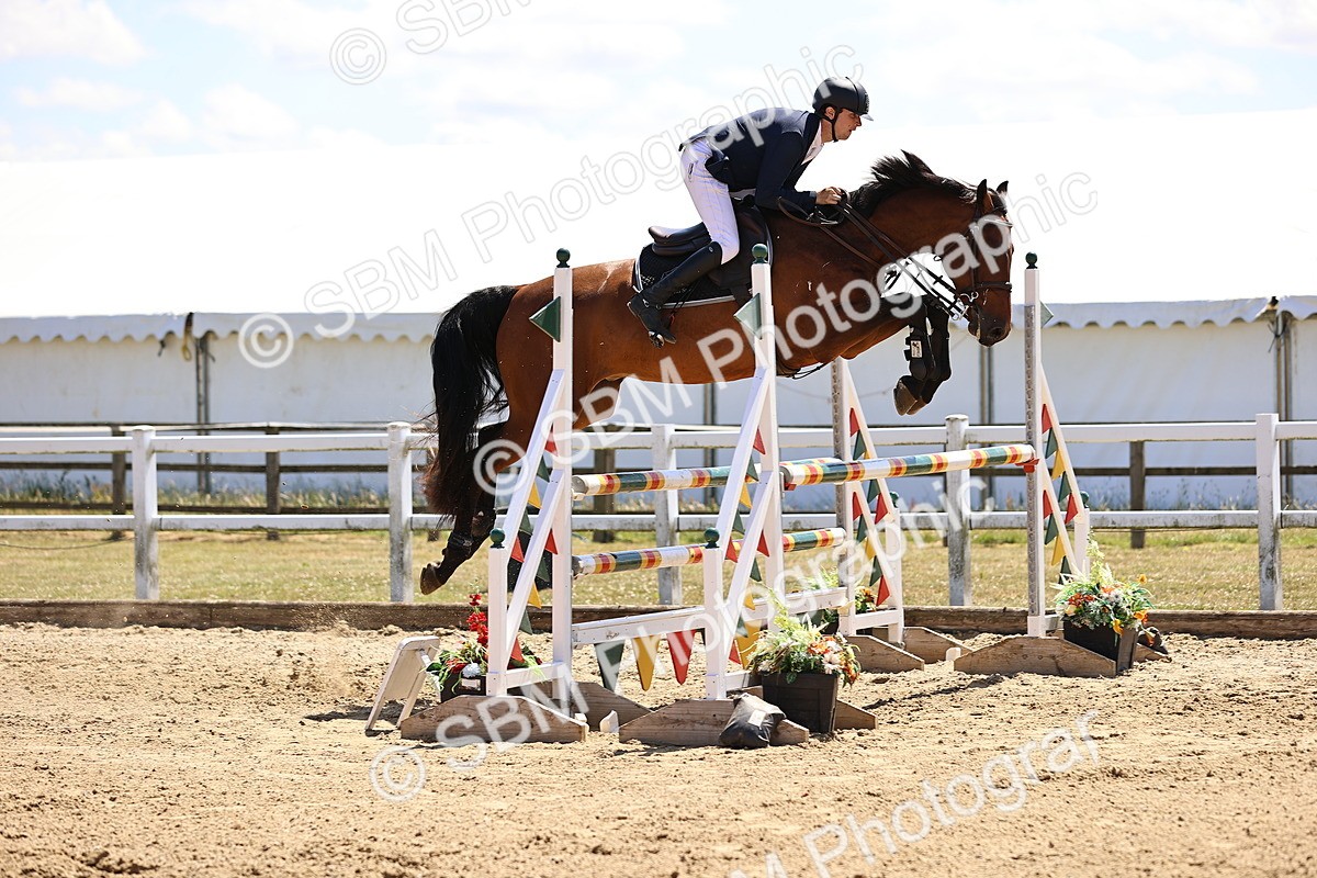 SBM_014801 - Class 15 - Senior Newcomers - 1.10m Open