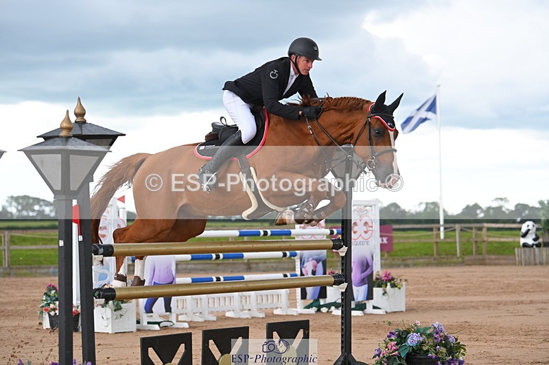 230721A-112235-05628 - Cls 6, 2 Star Medium 1.35m