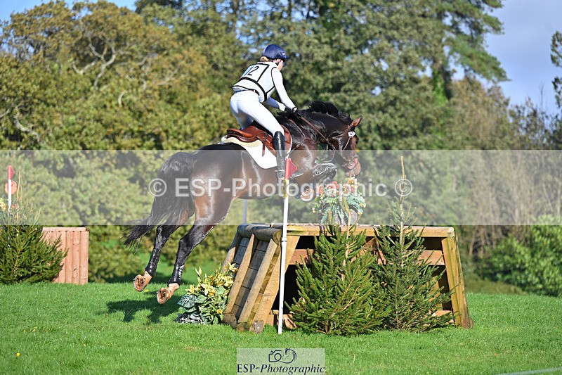 241025-111232-06679 - 012-Mollie.Summerland-SKITTEL.D'EKWI