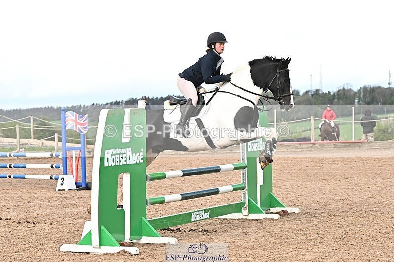 250416-100230-00191 - Cls 1 British Novice and 90cm