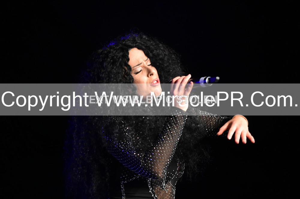 SH4_6413 - The Cher Experience