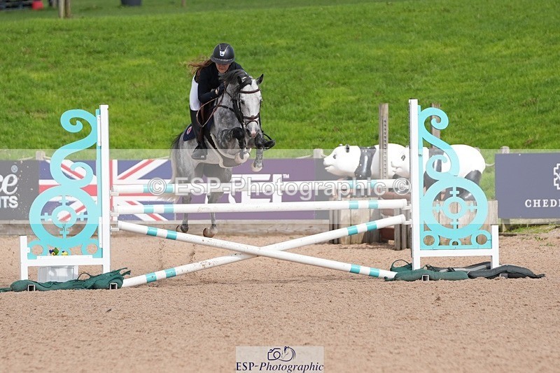 250921-121806-02883 - Cls 9 Pony Foxhunter and 1.10m