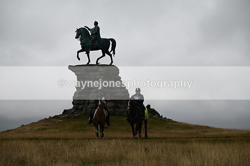 DSC_1977 - Time at Statue 12:13 to 12:32
