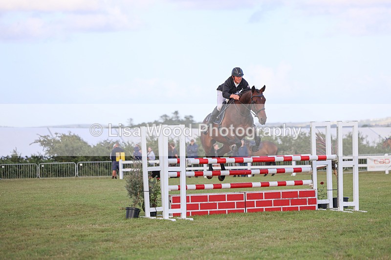 3E7A4924 - Class C1: Showjumping Senior Newcomers/1.10m open