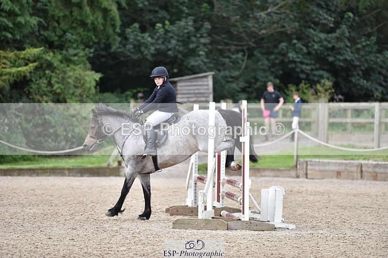 240802-101406-00747 - 70cm Round 1