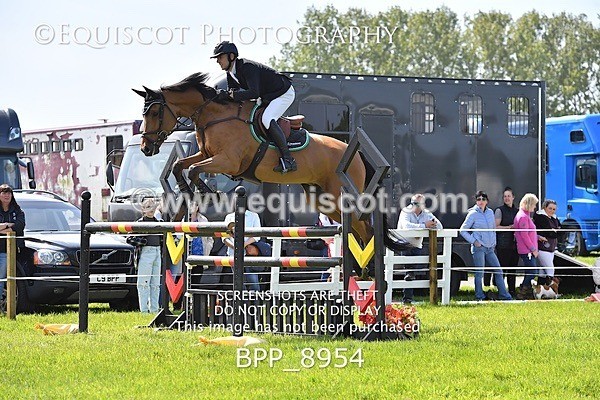 BPP_8954 - CLASS 3 The RHS Andrew Hamilton Coach Novice Qualifier (1.20m)
