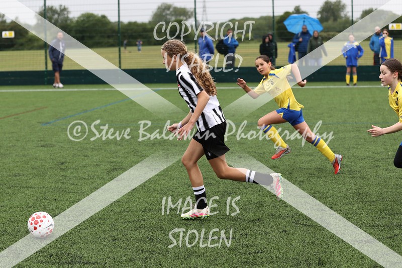 1DX32412 - Sat 6th U12 Girls