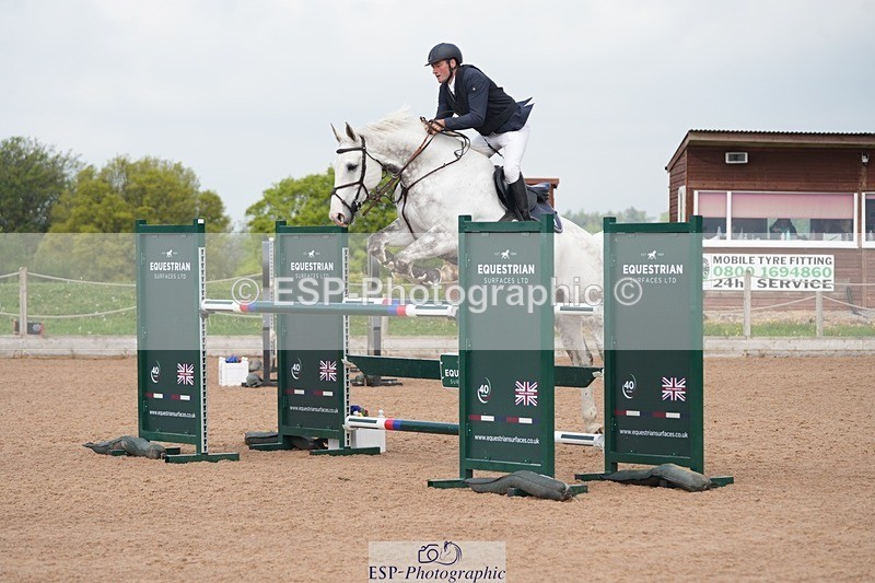260508-100410-04769 - Cls 12 Snr Foxhunter