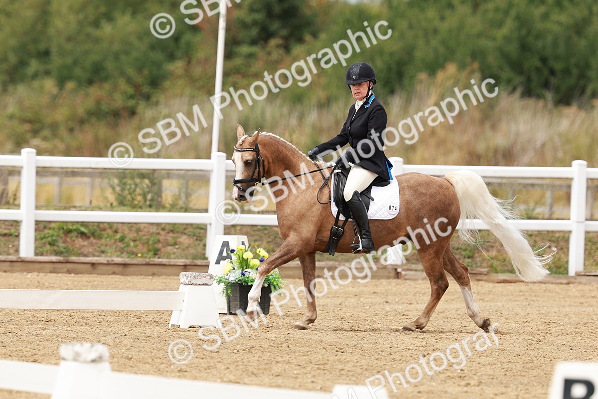 SBM_001553 - Class 4 - Novice 5