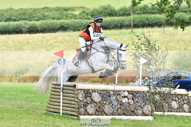 240804-134903-14988 - 520-Honor_Redhouse-GAGA_LADY