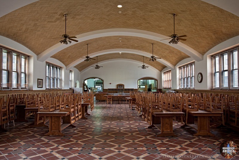 Abandoned Seminary | Matthew Christopher's Abandoned America