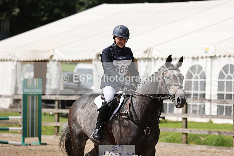 240804-151537-16371 - 669-Maisy_Miller-HEADDON_SWAN_SONG